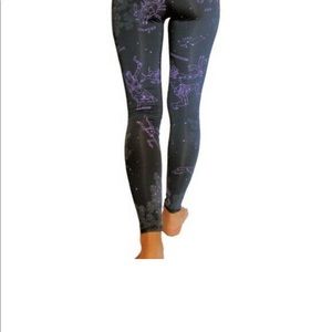 Teeki Leggings - size small